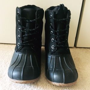 Universal Thread Duck Boots.